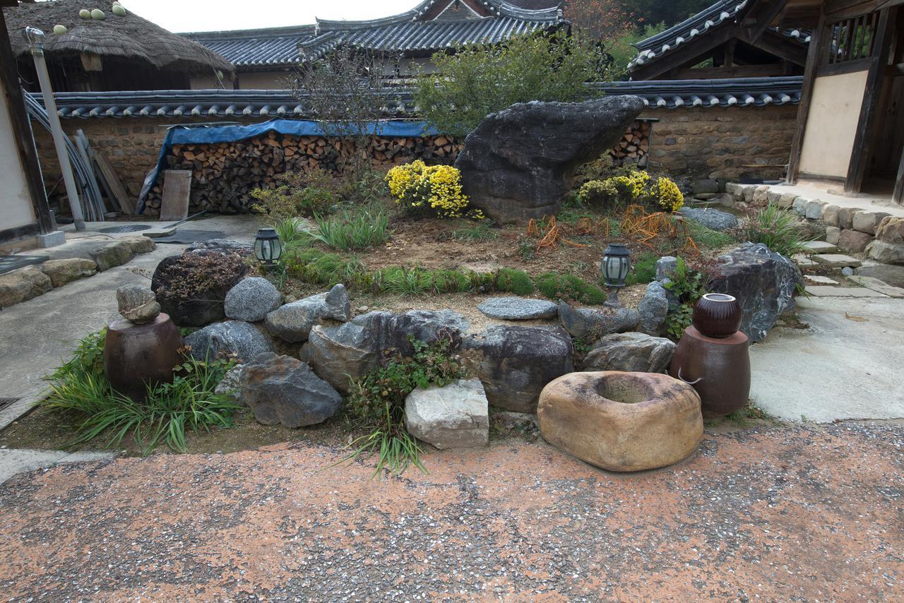 Chalbanggong Jongtaek Hotel Cheongsong Exterior photo
