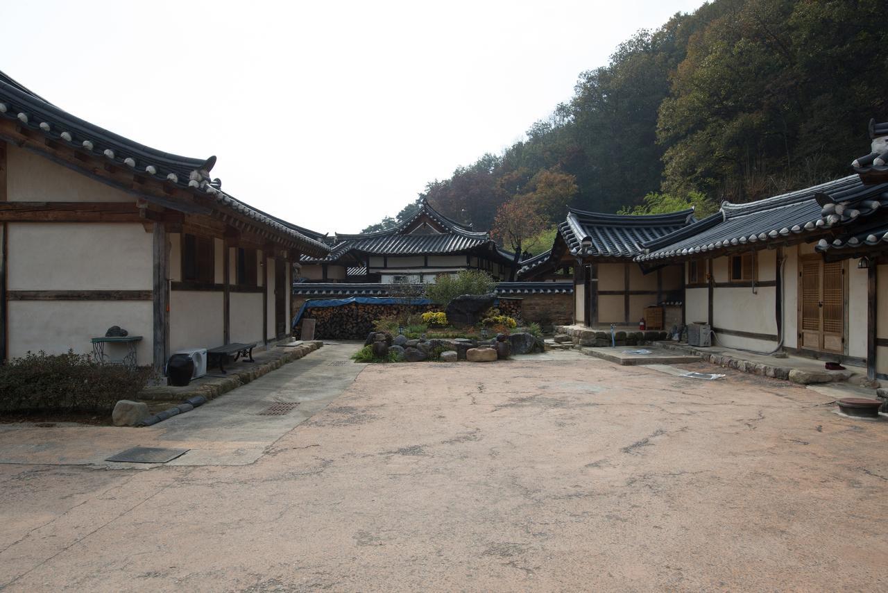 Chalbanggong Jongtaek Hotel Cheongsong Exterior photo